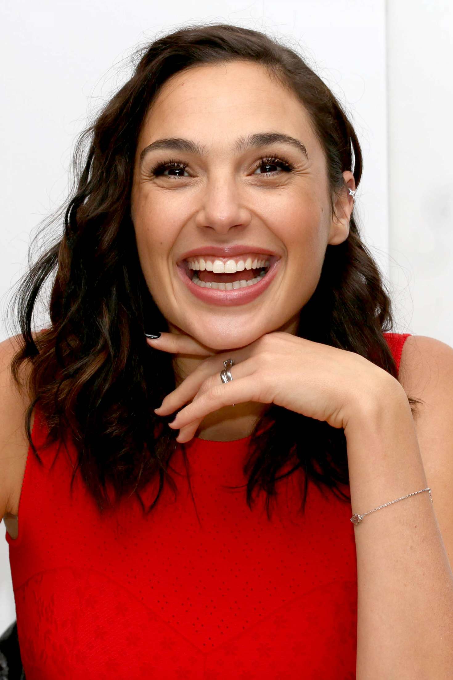 Gal Gadot Justice League Press Conference In London 25 Gotceleb